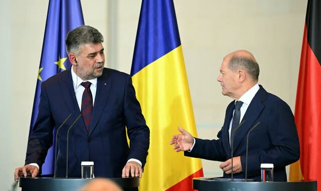 اولاف شولتس و مارسل سیولاگو (سمت چپ) شولتس: کشور در حال جنگ نمیتواند عضو ناتو شود