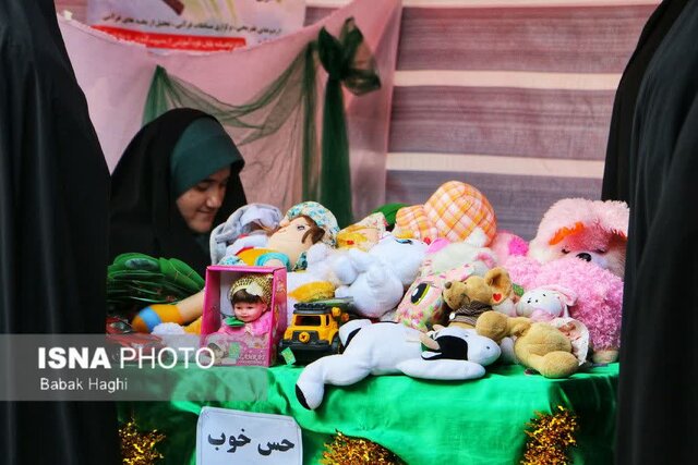 جشن عید غدیر خم در پیاده‌راه عالی قاپو اردبیل