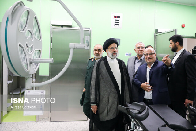 چراغی که برای بیمارستانهای نیمهتمام روشن شد...