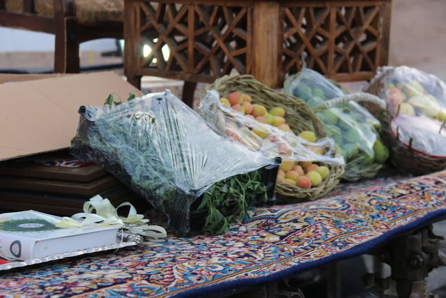 جشنواره عسل و میوه‌های فصلی در روستای داوران رفسنجان