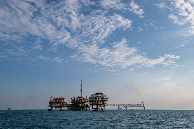 تولید روزانه نفت ایران در خلیج فارس ۱۰ هزار بشکه‌ افزایش می‌یابد