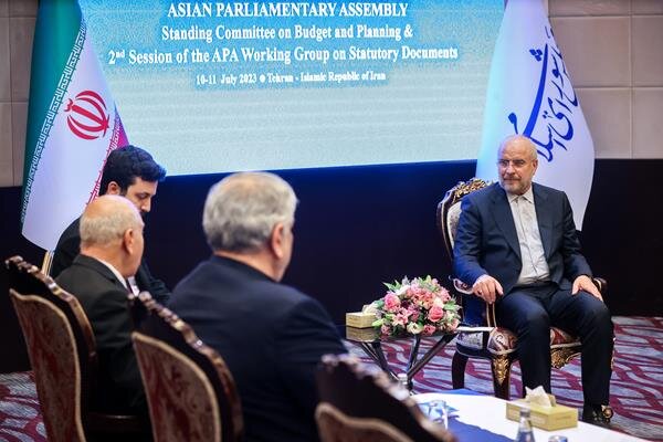 قالیباف: برای پیروزی نهایی به وحدت همه گروههای فلسطینی و کشورهای مسلمان نیاز داریم قالیباف: برای پیروزی نهایی به وحدت همه گروههای فلسطینی و کشورهای مسلمان نیاز داریم