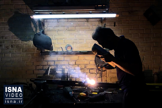 ویدیو/ بازدید خبرنگاران از کارخانه احیا شده بلبرینگسازی ایران ویدیو/ بازدید خبرنگاران از کارخانه احیا شده بلبرینگسازی ایران