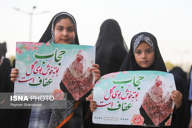 ۹۰درصد بی حجابی ها راهکار فرهنگی و تبیینی دارد/لزوم برخورد قضایی با شبکه های سازمان یافته