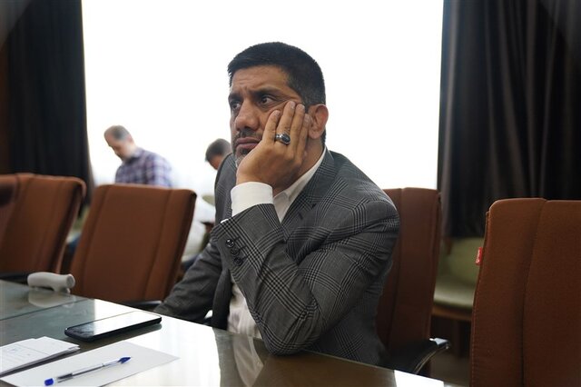 تصویر آرشیوی است. دبیر: به رئیسجمهور برای واردات خودرو برای ۲۱ کشتیگیر نامه زدم/ درستکار بگوید چرا استعفا کرد