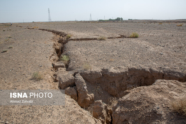 عکس آرشیوی است تاکید استاندار فارس بر تدوین نقشهی راه کنترل فرونشست