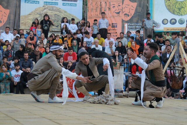 سقز؛ میزبان نخستین جشنواره استانی تئاتر خیابانی "زیویه"