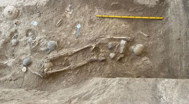 کشف مقبرههایی مملو از طلا