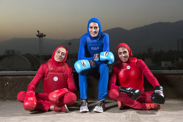 مستند زندگی خواهران منصوری عرضه شد مستند زندگی خواهران منصوری عرضه شد