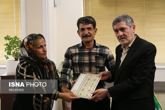 اهدای زمین به خانواده ۱۳ نفره در فارس