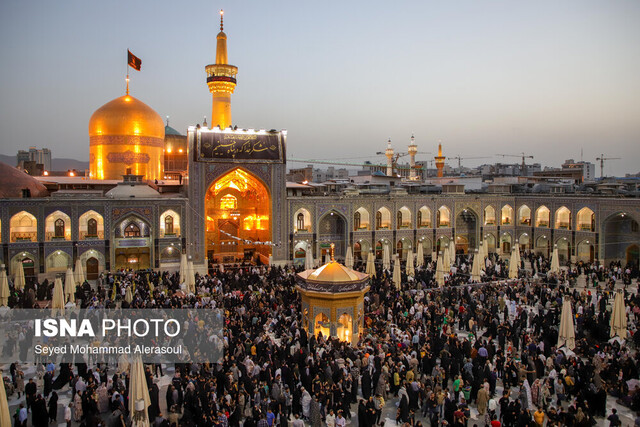 عکس تزئینی است اعلام ویژه برنامههای حرم مطهر رضوی به مناسبت رحلت حضرت محمد(ص) و شهادت امام حسن مجتبی(ع)