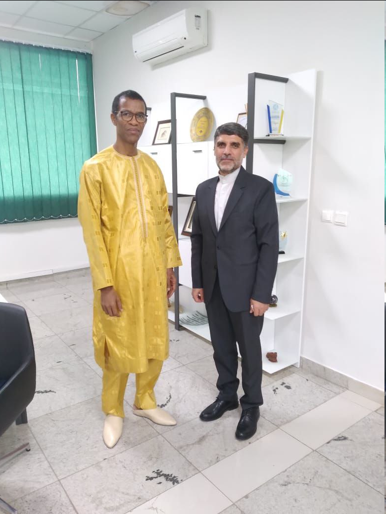 دعوت سفیر ایران از وزیر محیط زیست سنگال برای شرکت در کنفرانس مقابله با گرد و غبار