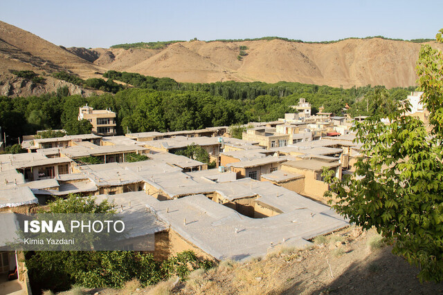 گذری بر تنها روستای بدون کوچه!