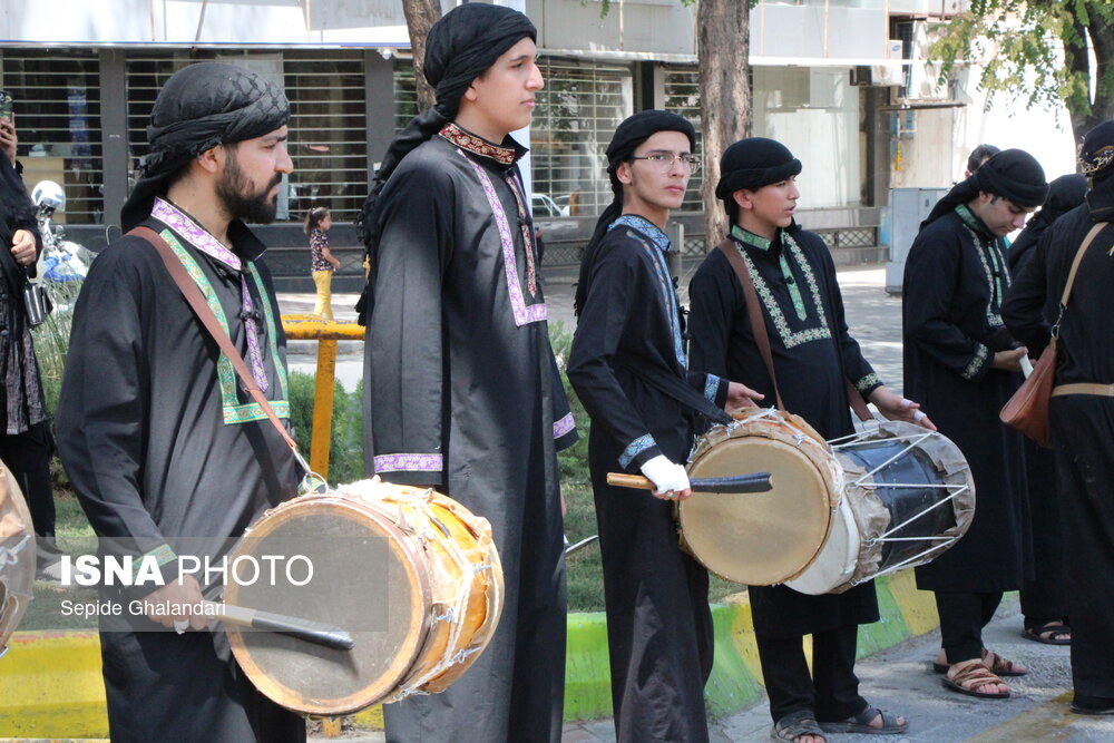 ایسنا - حرکت نمادین کاروان نینوا در بیرجند