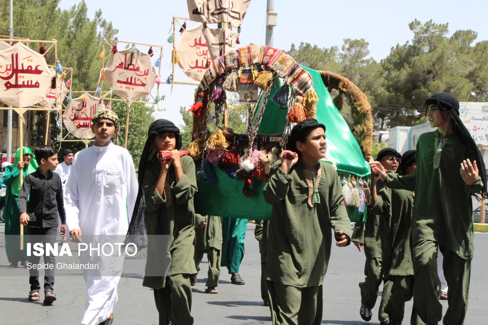 ایسنا - حرکت نمادین کاروان نینوا در بیرجند
