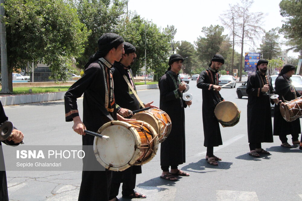 ایسنا - حرکت نمادین کاروان نینوا در بیرجند