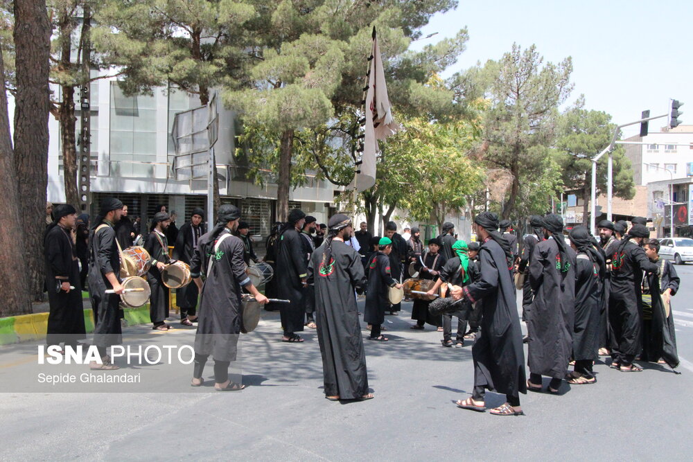 ایسنا - حرکت نمادین کاروان نینوا در بیرجند