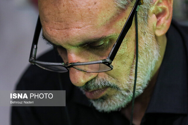 پرچم، مثل طلاست/ برکت اباعبدالله و اهلبیت (ع) در پرچمدوزی است