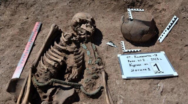 کشف گور سالم سههزارساله + عکس