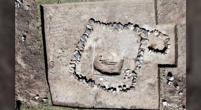 کشف گور سالم سههزارساله + عکس