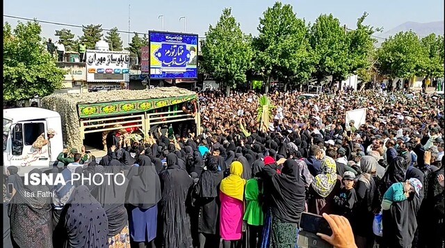 پیکر مطهر ۲ شهید نیروی انتظامی در یاسوج تشییع و به خاک سپرده شد