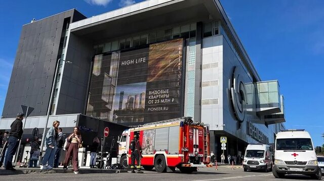 عکس: رویترز انفجار در یک مرکز خرید در مسکو ۱۴ کشته و زخمی برجای گذاشت