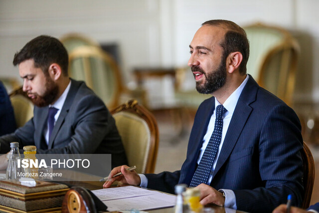 تاکید وزیر امور خارجه ارمنستان بر فعال سازی کریدور خلیج فارس- دریای سیاه
