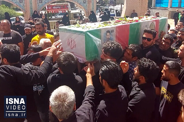 ویدیو / تشییع پیکر «شهید حسن وحیدی» در بجنورد ویدیو / تشییع پیکر «شهید حسن وحیدی» در بجنورد