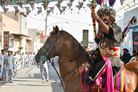 کاروان نمادین کربلا در خمینی‌شهر اصفهان