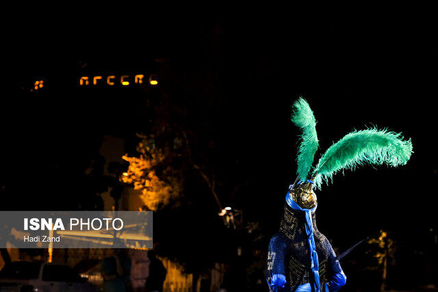 عکس تزیینی است اجرای تعزیه با تلفیقی از تصاویر ویدئویی در تهران