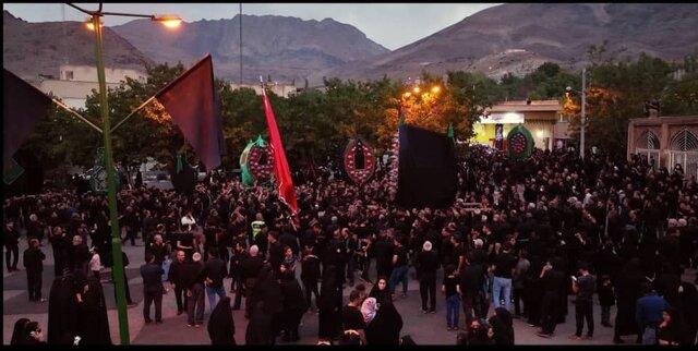 اینجا از نخلها گلاب میگیرند!