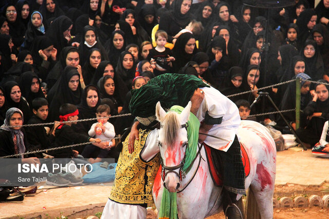 شب و روز عاشورا در آبکنار تعزیهخوانی داریم