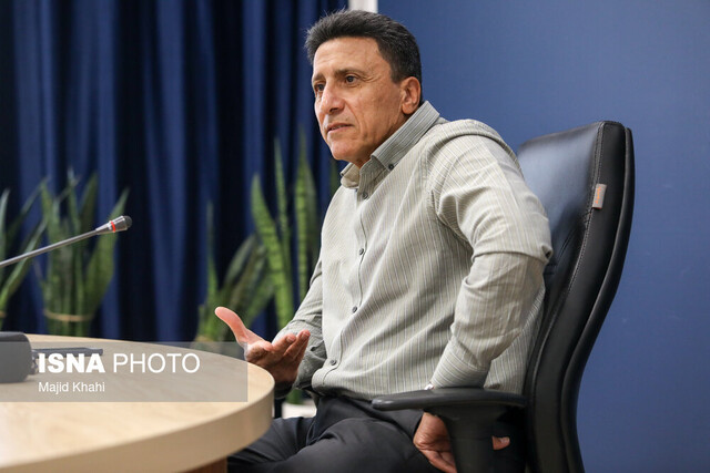 پرسپولیسیها با توطئه پایم را شکستند/ من فوتبال فرهاد مجیدی را نجات دادم