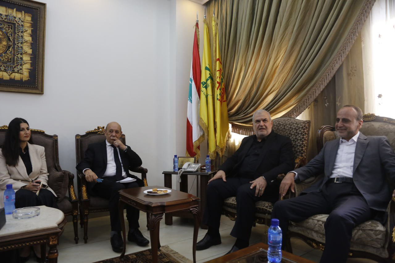 دیدار فرستاده ماکرون با یکی از رهبران مقاومت لبنان