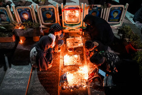 مراسم شام غریبان حسینی در 'گلستان شهدای اصفهان