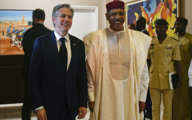کودتا در نیجر؛ بلینکن با رئیس‌جمهور برکنار شده گفت‌وگو کرد