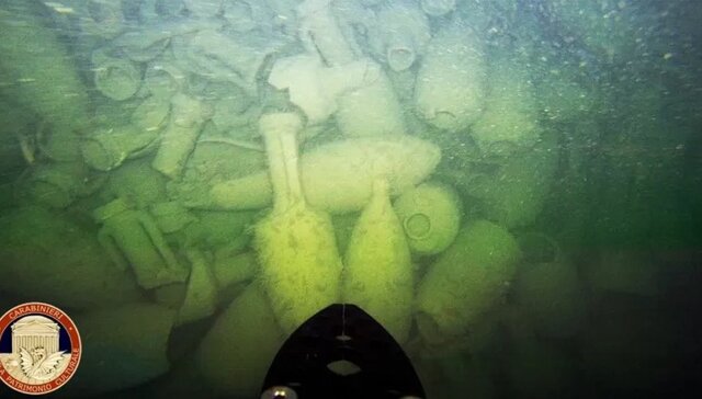 این تصویر را یگان حفاظت میراث فرهنگی ایتالیا منتشر کرده است یک کشف استثنایی در مدیترانه