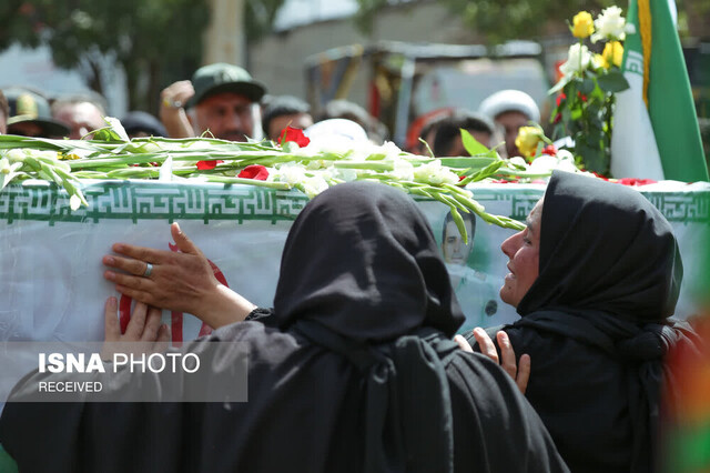 تشییع پیکر مطهر شهید مدافع امنیت «علی شوقی» در چهارمحال و بختیاری