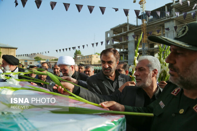 تشییع پیکر مطهر شهید مدافع امنیت «علی شوقی» در چهارمحال و بختیاری