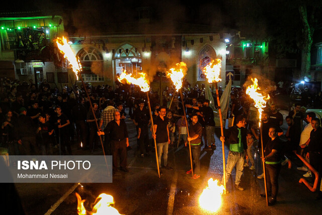 «دسته چوبی» آئین سنتی گرگانیها در سومین شب شهادت امام حسین(ع)