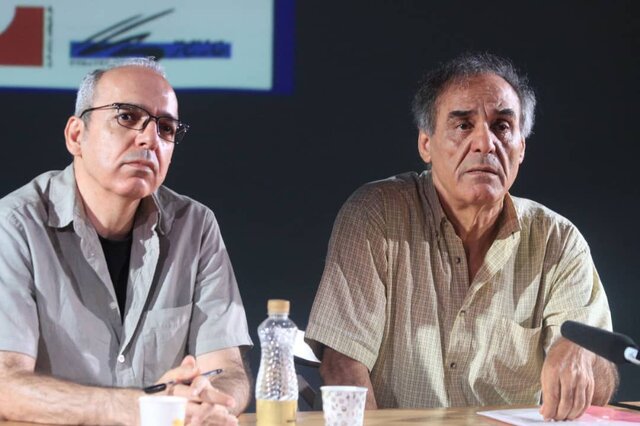 راوی رنجهای دوران خود باشیم