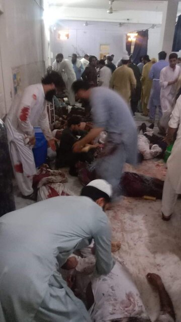 دهها کشته و زخمی در پی انفجار در باجور پاکستان + فیلم