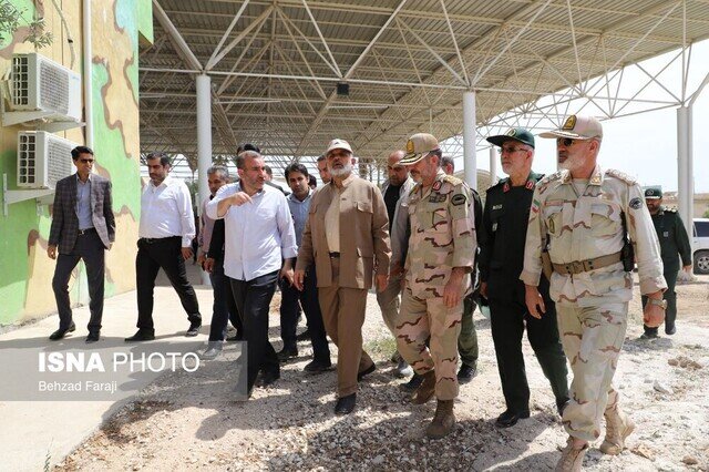 عکس از آرشیو بازدید وزیر کشور از زیرساختهای اربعینی مرز خسروی