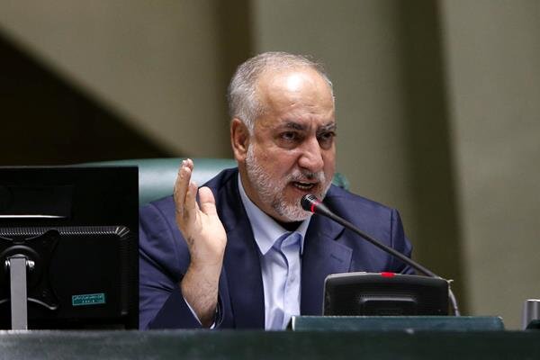 عزیزی: با اجرای درست برنامه هفتم شاهد تورم تک رقمی خواهیم بود عزیزی: با اجرای درست برنامه هفتم شاهد تورم تک رقمی خواهیم بود