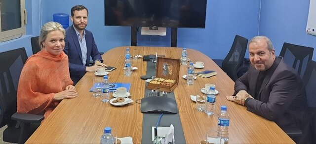 دیدار سفیر ایران در یغداد با نماینده ویژه دبیرکل سازمان ملل متحد در عراق تأکید سفیر ایران بر ضرورت خلع سلاح گروهکهای تروریست در کردستان عراق