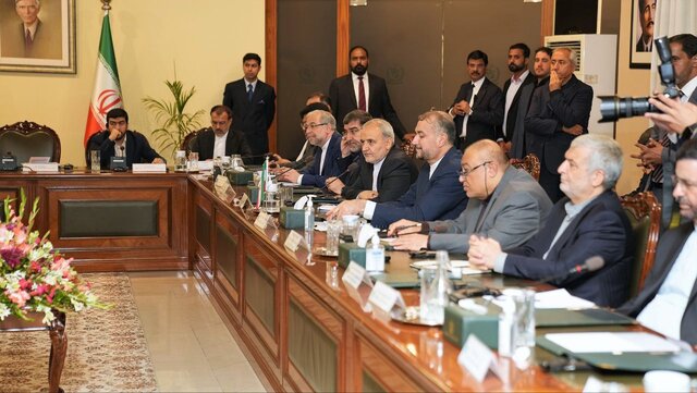 افزایش ۵۰ درصدی حجم همکاریهای اقتصادی ایران و پاکستان در ۲ سال اخیر