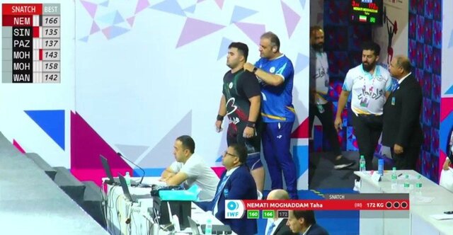 پسران وزنهبردار طلاها را درو کردند/ رییس و نایبرییس در نقش مربی!