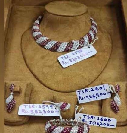 عمران خان بازداشت و به ۳ سال حبس محکوم شد