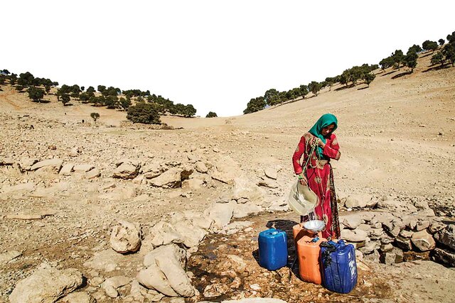 محرومیت زدایی از شهرستان نهبندان با استفاده از ظرفیت‌های ستاد اجرایی فرمان امام