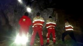 عملیات نفس‌گیر امدادگران هلال احمر برای نجات محیط‌بان مصدوم در پارک ملی دنا